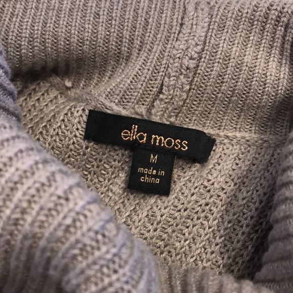 Brand: Ella Moss.  Size medium.  Lavender purple sweater - Picture 5 of 9